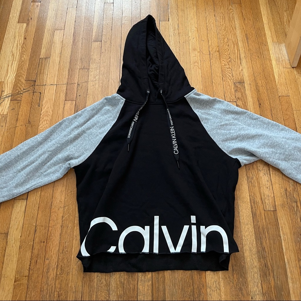 Calvin Klein Cropped Hoodie